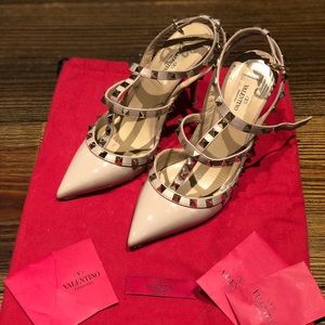 Valentino Rockstud Pumps